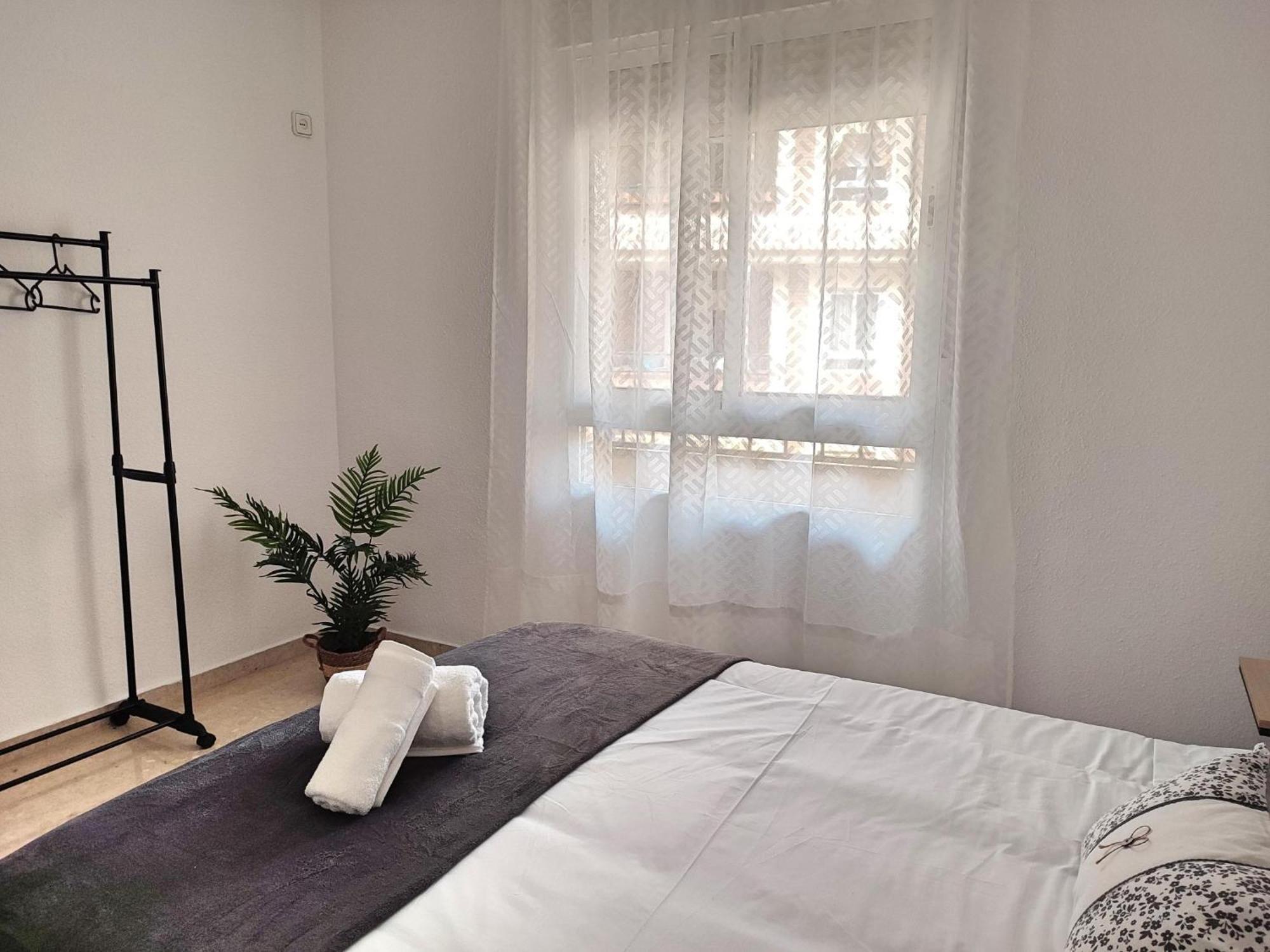 Centrico Apartamento Jardines De Vallellano Córdoba Værelse billede